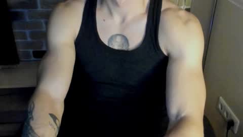 Snapshot of idkiww chatting on 11-13-25, 08:19 yo online show from 11-13-25, 08:19