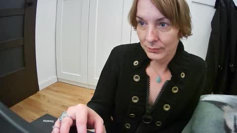 Snapshot of ifk_donkeysfr chatting on 10-02-25, 06:04 Ifk Donkeys online show from 10-02-25, 06:04