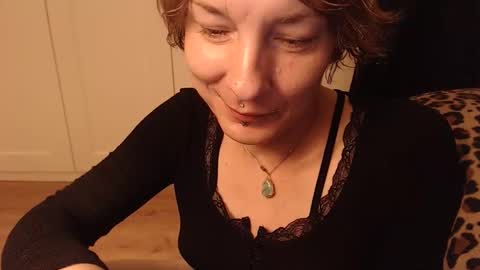 Snapshot of ifk_donkeysfr chatting on 10-10-25, 02:10 Ifk Donkeys online show from 10-10-25, 02:10