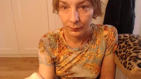 Snapshot of ifk_donkeysfr chatting on 10-14-25, 05:41 Ifk Donkeys online show from 10-14-25, 05:41