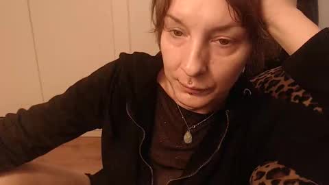 Snapshot of ifk_donkeysfr chatting on 10-15-25, 05:40 Ifk Donkeys online show from 10-15-25, 05:40