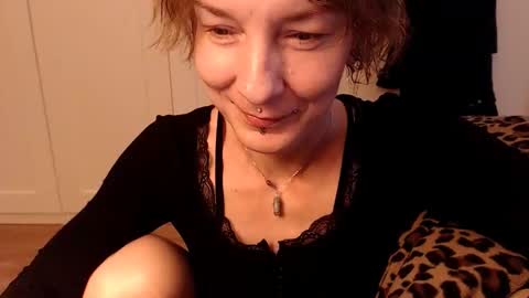 Snapshot of ifk_donkeysfr chatting on 10-18-25, 05:21 Ifk Donkeys online show from 10-18-25, 05:21