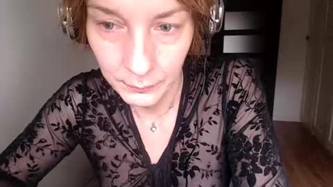 Snapshot of ifk_donkeysfr chatting on 10-27-25, 06:17 Ifk Donkeys online show from 10-27-25, 06:17