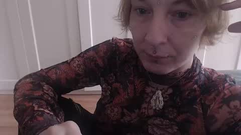 Snapshot of ifk_donkeysfr chatting on 11-11-25, 10:26 Ifk Donkeys online show from 11-11-25, 10:26