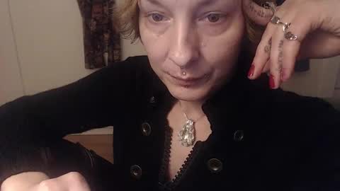 Snapshot of ifk_donkeysfr chatting on 11-12-25, 03:01 Ifk Donkeys online show from 11-12-25, 03:01