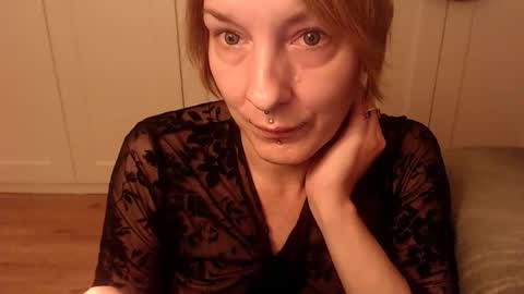 Snapshot of ifk_donkeysfr chatting on 11-15-25, 04:58 Ifk Donkeys online show from 11-15-25, 04:58