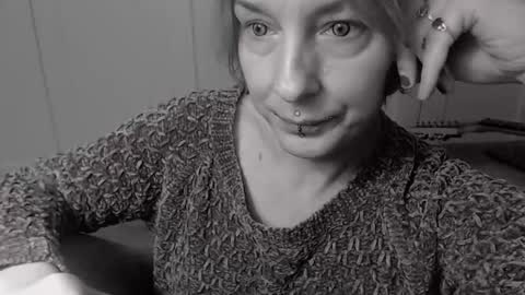 Ifk Donkeys online show from 11-26-25, 05:36