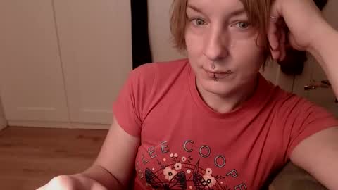 Ifk Donkeys online show from 12-18-25, 05:19