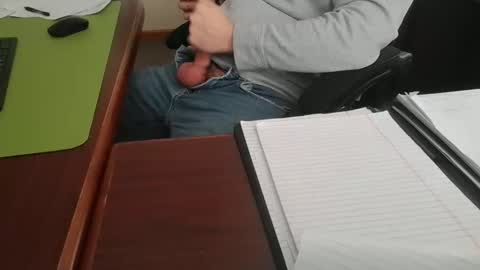 Snapshot of ifuk1stdate chatting on 02-24-25, 09:20 Hung office Stud online show from 02-24-25, 09:20