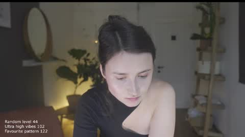 Belle online show from 10-17-25, 11:24