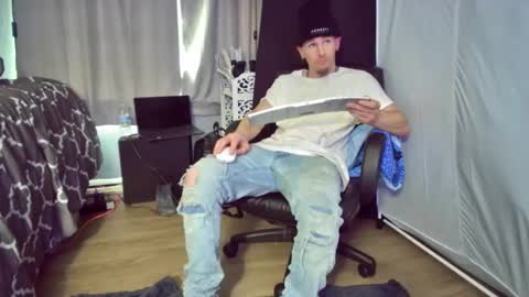 Amiri Roue online show from 02-16-25, 04:32