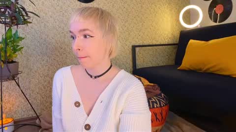 Emmy  help me reach 100 thumbs up online show from 02-24-25, 06:05