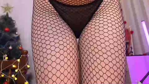 Emmy  help me reach 100 thumbs up online show from 01-07-26, 09:28