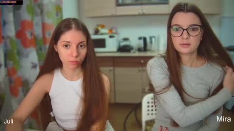 Snapshot of ihavepaws33 chatting on 12-03-24, 12:59 Julia and Mira online show from 12-03-24, 12:59