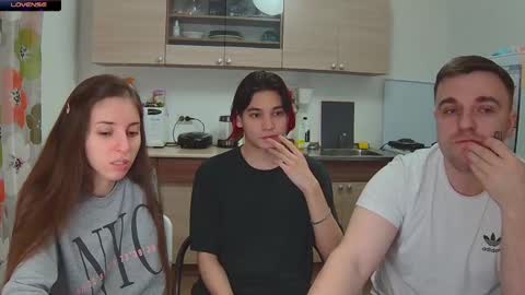 Snapshot of ihavepaws33 chatting on 12-16-24, 03:43 Julia and Mira online show from 12-16-24, 03:43