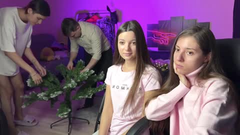 Snapshot of ihavepaws33 chatting on 12-24-24, 02:22 Julia and Mira online show from 12-24-24, 02:22