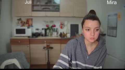 Snapshot of ihavepaws33 chatting on 02-09-25, 04:40 Julia and Mira online show from 02-09-25, 04:40