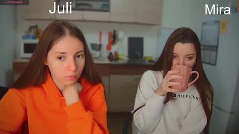 Snapshot of ihavepaws33 chatting on 02-14-25, 04:04 Julia and Mira online show from 02-14-25, 04:04