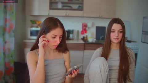 Snapshot of ihavepaws33 chatting on 02-23-25, 12:16 Julia and Mira online show from 02-23-25, 12:16