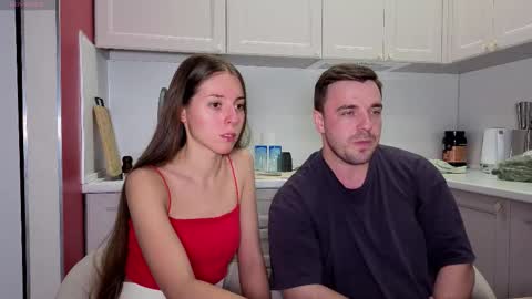 Snapshot of ihavepaws33 chatting on 09-17-25, 05:58 Julia and Mira online show from 09-17-25, 05:58