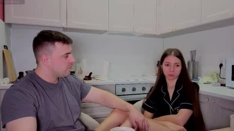 Julia and Mira online show from 09-29-25, 05:56