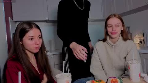 Julia and Mira online show from 12-21-25, 07:37