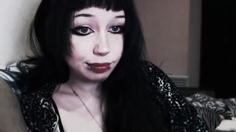 iiiiiiis online show from 10-27-25, 12:26