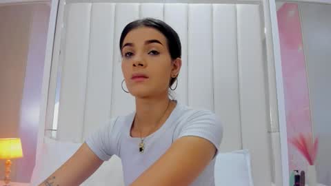 iisabella_hot02 online show from 10-01-25, 12:33