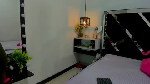 Isabella online show from 09-24-25, 01:14