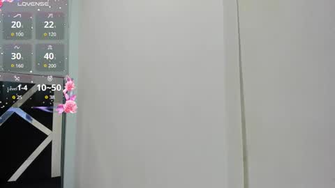 Isabella online show from 10-14-25, 12:28