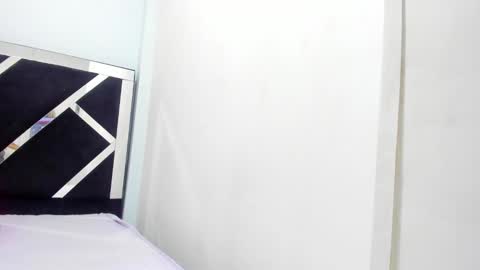 Isabella online show from 11-06-25, 01:23