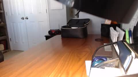 Snapshot of ijacker chatting on 05-13-26, 09:00 Michael online show from 05-13-26, 09:00