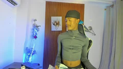 Snapshot of ikaro_blue chatting on 07-07-26, 11:31 ikaro_blue online show from 07-07-26, 11:31