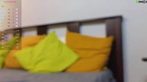 Snapshot of ikeaia chatting on 03-09-25, 11:03 Sam online show from 03-09-25, 11:03