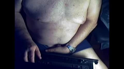 ikissuuuu online show from 10-15-25, 03:01