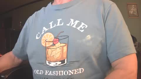 Snapshot of il_undercover chatting on 12-28-24, 12:13 il_undercover online show from 12-28-24, 12:13