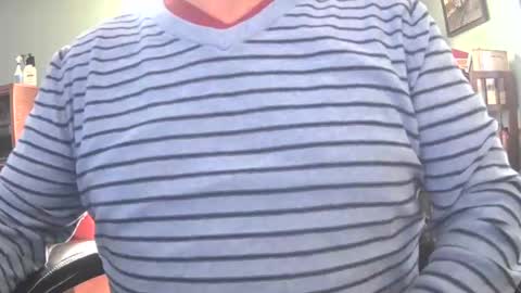 Snapshot of il_undercover chatting on 01-20-25, 03:28 il_undercover online show from 01-20-25, 03:28
