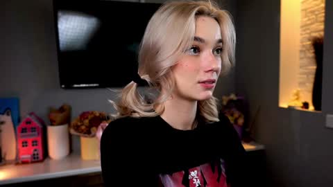Snapshot of ileanacampbel chatting on 01-29-25, 06:54 ileanacampbel online show from 01-29-25, 06:54