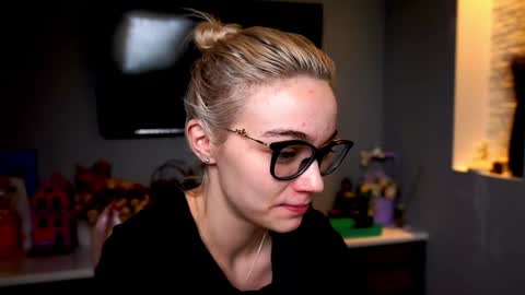 Snapshot of ileanacampbel chatting on 02-06-25, 03:59 ileanacampbel online show from 02-06-25, 03:59