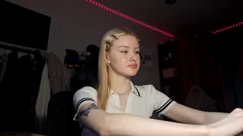 ShyLuna online show from 02-19-26, 05:25