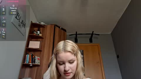 ShyLuna online show from 05-08-26, 07:25