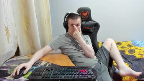 iliaskris online show from 10-31-25, 03:07