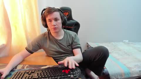 Snapshot of iliaskrislove chatting on 03-06-26, 08:00 iliaskris online show from 03-06-26, 08:00