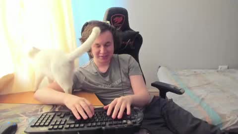 Snapshot of iliaskrislove chatting on 03-21-26, 08:19 iliaskris online show from 03-21-26, 08:19