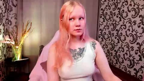 Annie online show from 09-24-25, 03:10