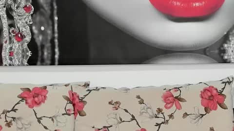 Snapshot of illegalbeauty87 chatting on 10-04-25, 02:31 Ingrid or more easier...Miss GoDDess Mistress online show from 10-04-25, 02:31