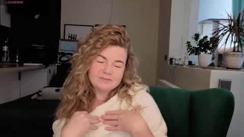 Jenny online show from 01-06-26, 07:12