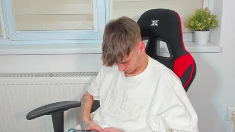 Snapshot of illusions888 chatting on 12-12-24, 07:26 D-Illusion online show from 12-12-24, 07:26