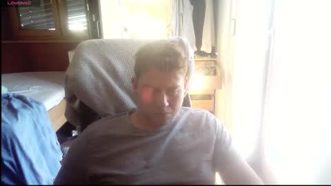 Snapshot of iloveyoutoo2000 chatting on 10-03-25, 02:47 iloveyoutoo2000 online show from 10-03-25, 02:47