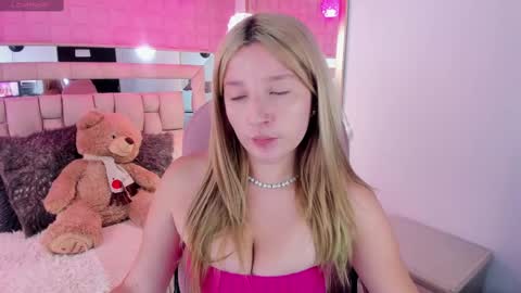 Ange online show from 09-25-25, 01:48